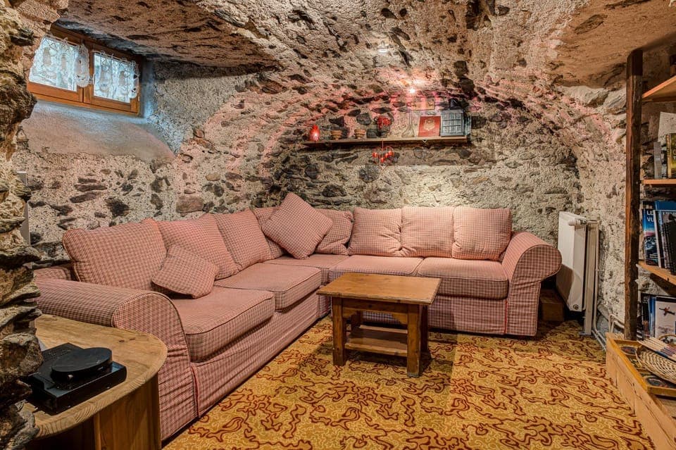 TV and multimedia, Living room, Seating area