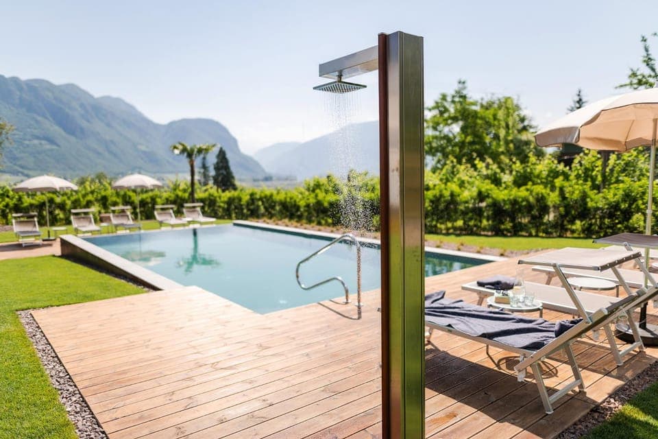 Swimming pool, Swimming pool