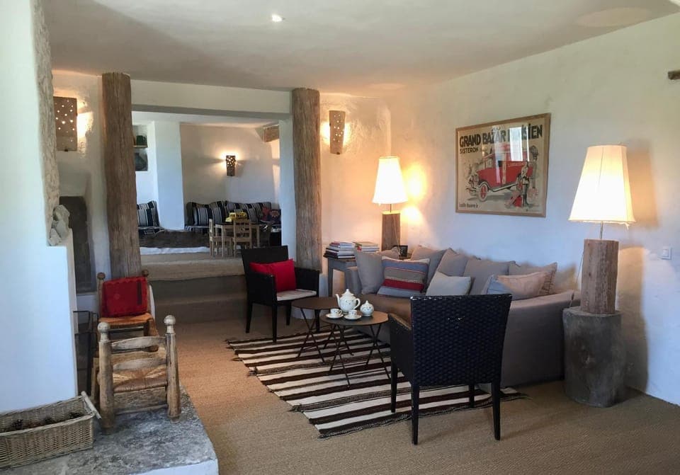 Communal lounge/ TV room, Living room