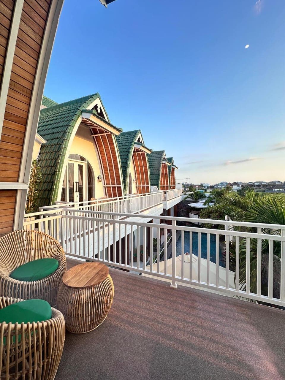 Patio, Day, Natural landscape, View (from property/room), Balcony/Terrace