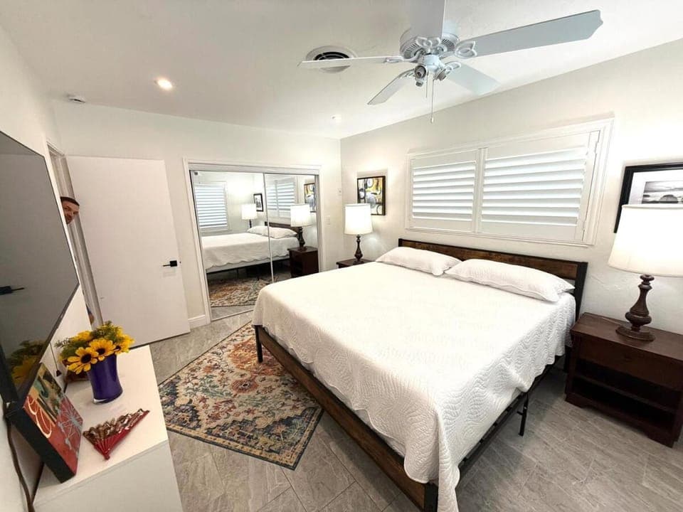 The Pines Hideaway-Wilton Manors House in Wilton Manors
