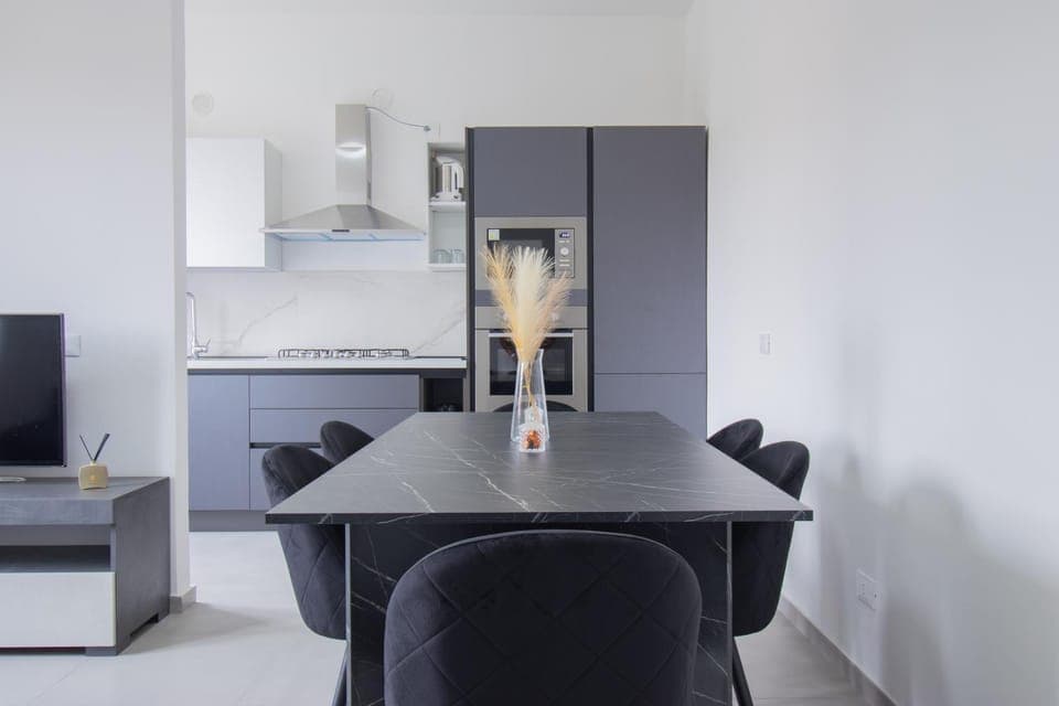 Kitchen or kitchenette, Living room, Dining area