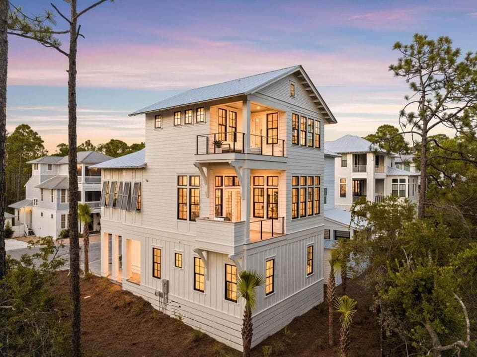 Property building, Balcony/Terrace, Balcony/Terrace, Sunset
