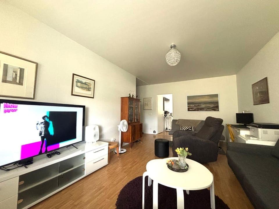 Communal lounge/ TV room, TV and multimedia, Living room