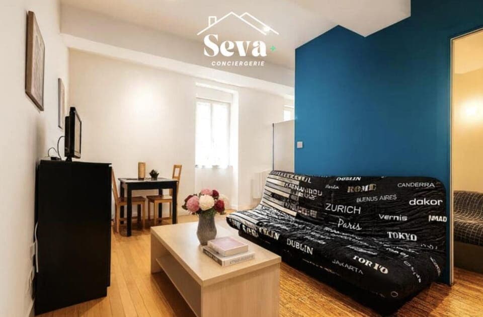 Living room, Seating area