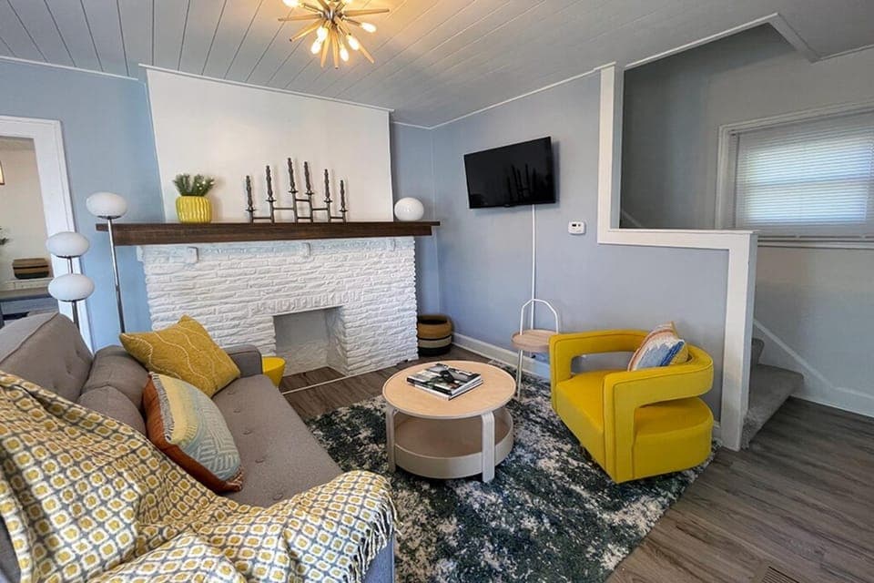 TV and multimedia, Living room, Seating area