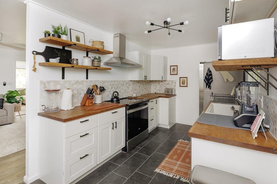 Kitchen or kitchenette