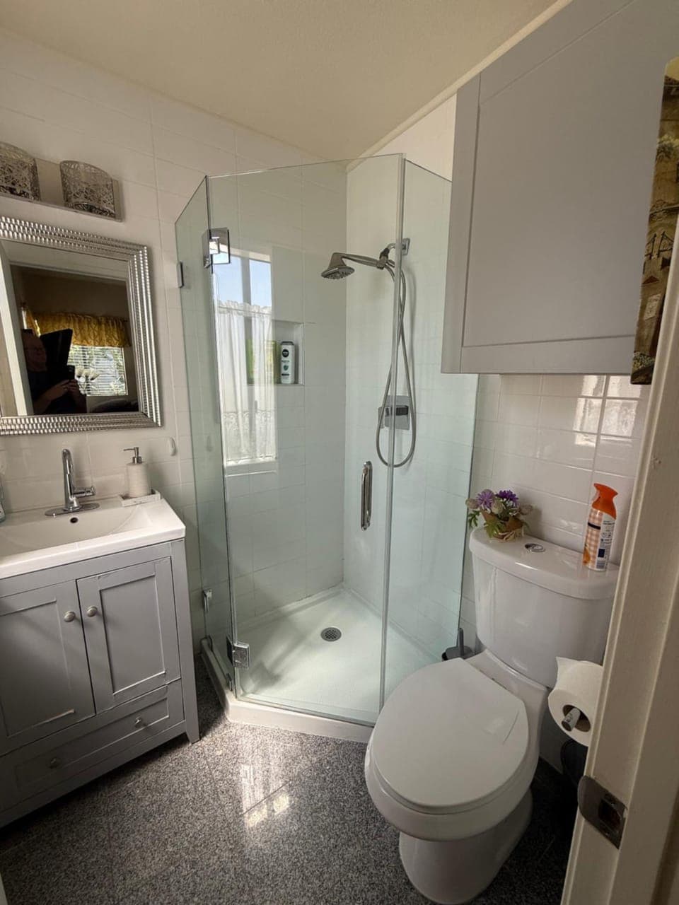 1140 Alta Loma Bed and Breakfast in West Hollywood