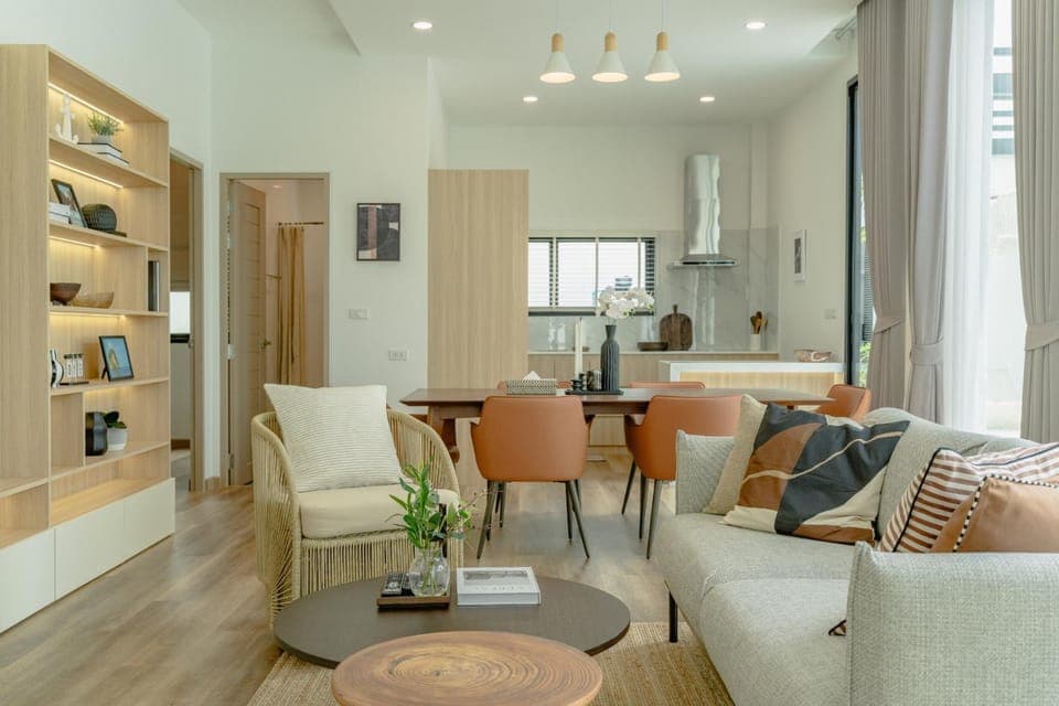 TV and multimedia, Kitchen or kitchenette, Living room, Seating area, Dining area