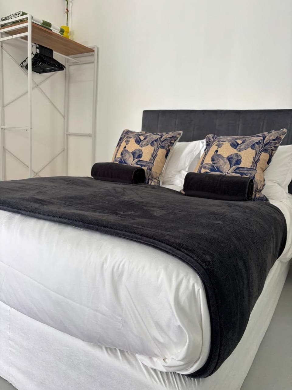 Bed, Bedroom, storage