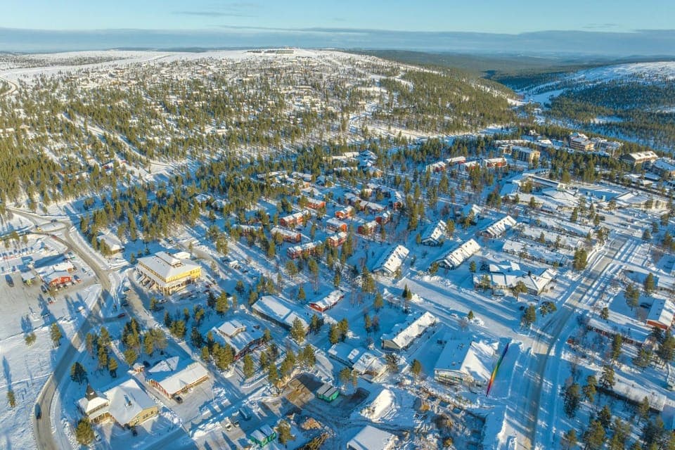 Day, Neighbourhood, Natural landscape, Bird's eye view, Winter, Mountain view