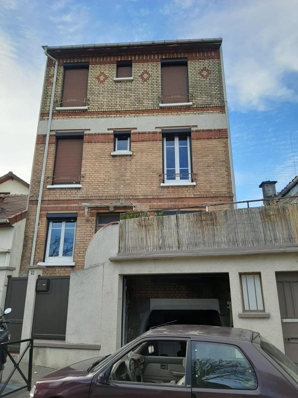 Property building, Day