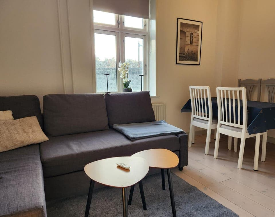 Communal lounge/ TV room, Living room