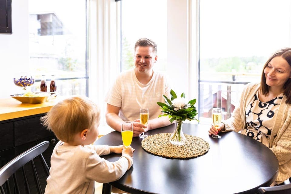 Dining area, Family