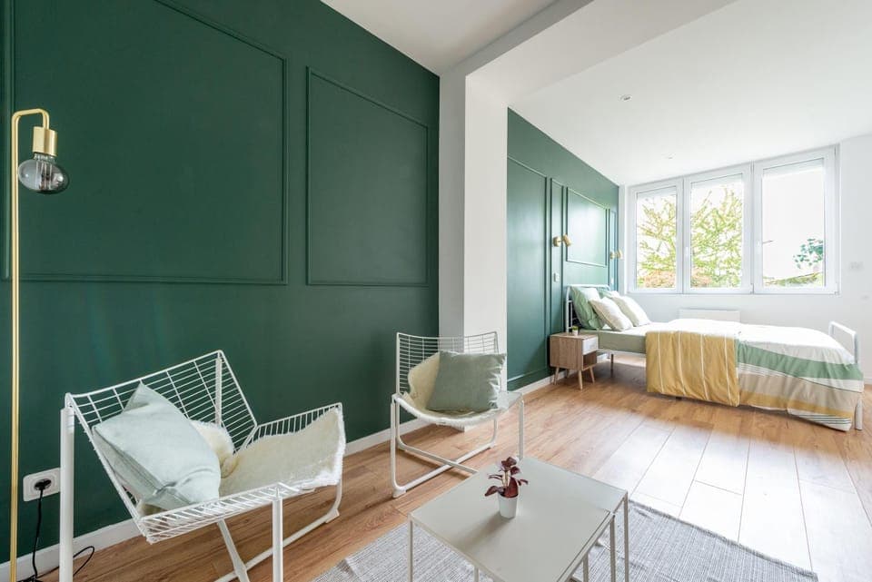 Bed, Living room, Photo of the whole room, Bedroom