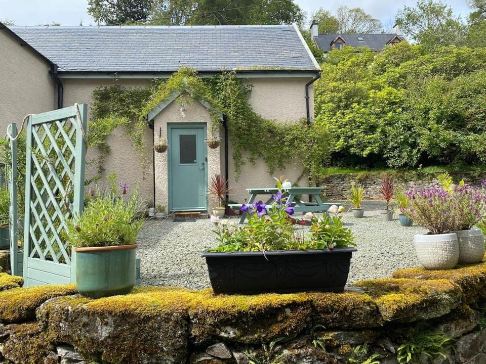 Property building, Balcony/Terrace