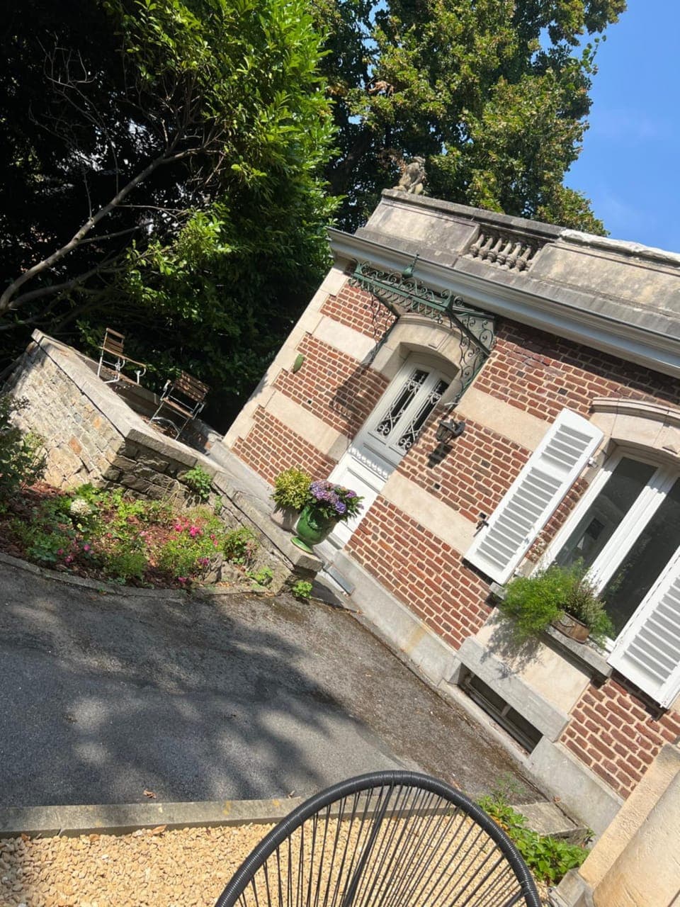 Property building, Day, Garden, Garden view