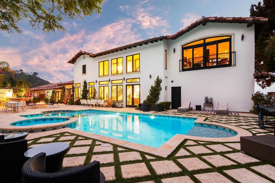 Property building, Swimming pool