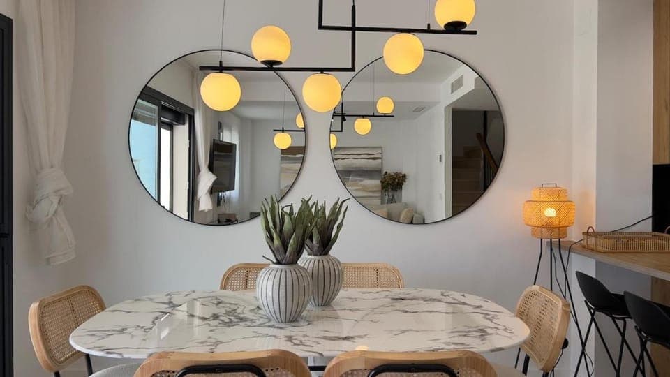 Living room, Dining area