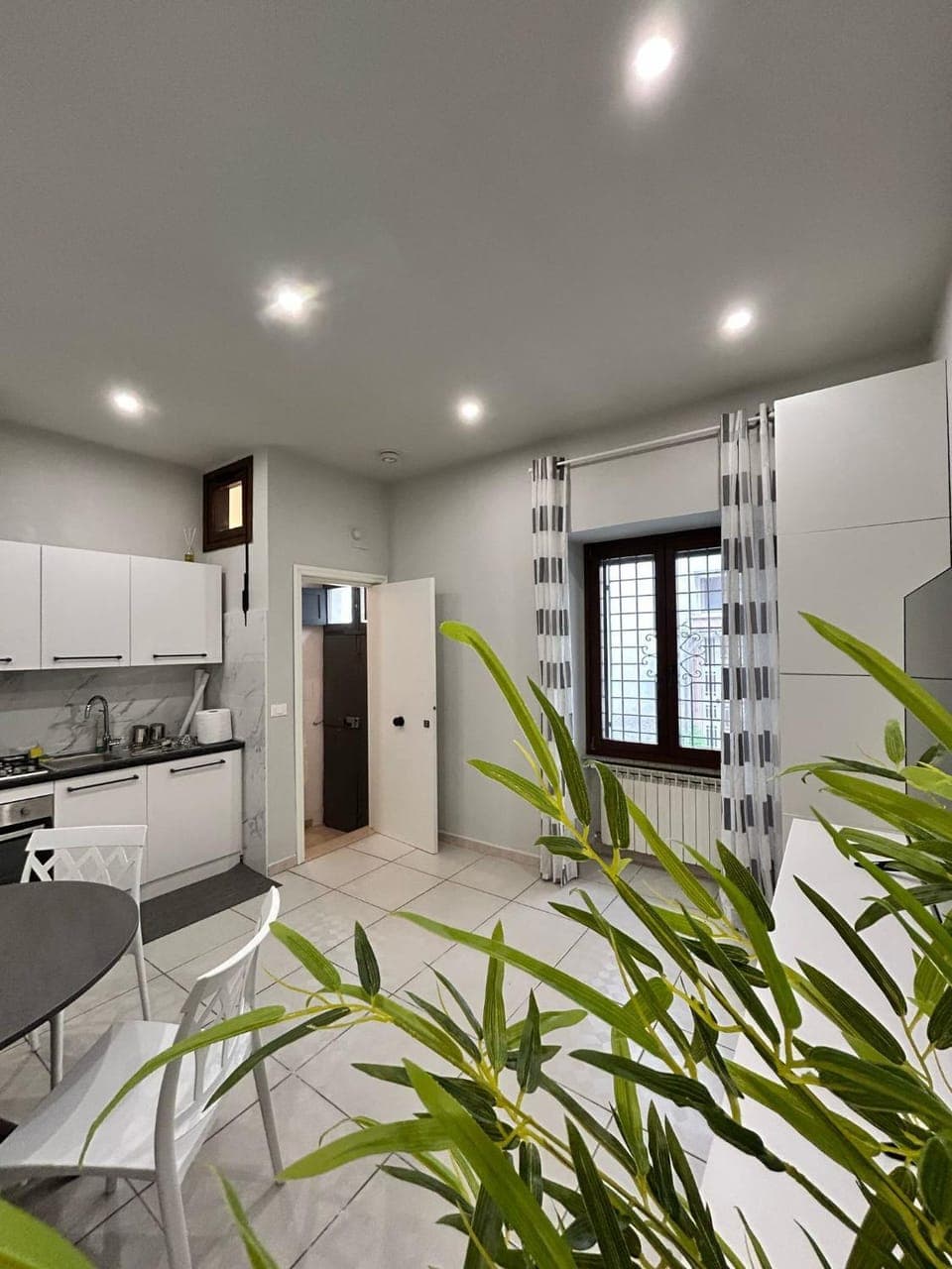 Kitchen or kitchenette, pet friendly, stove