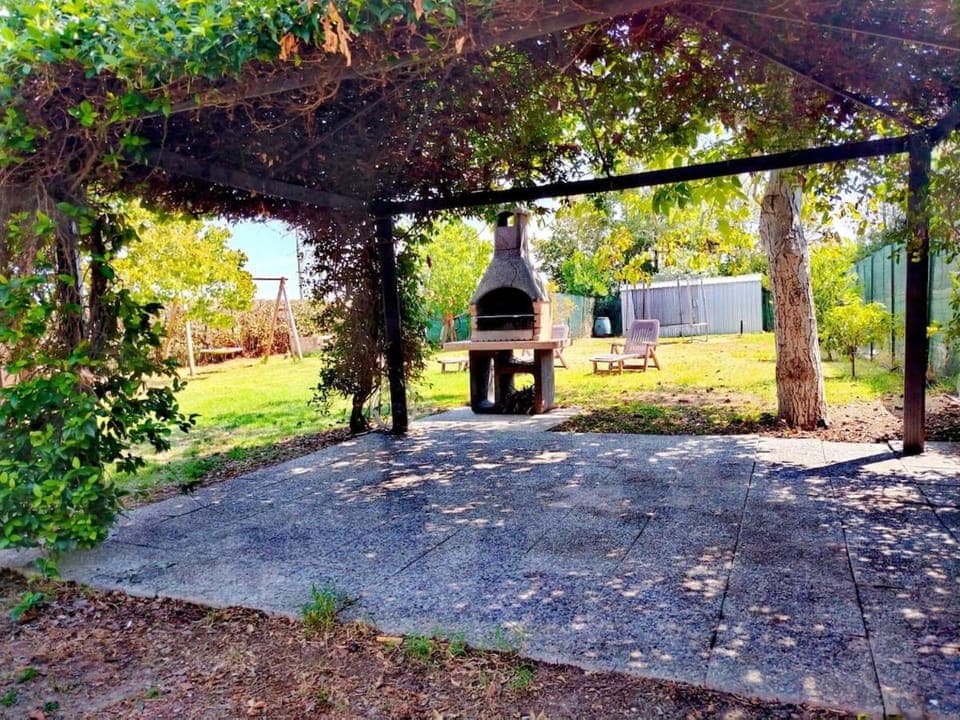 BBQ facilities, Garden