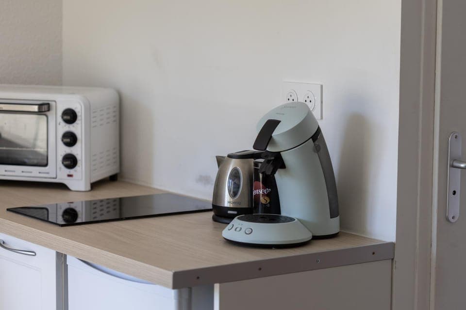 Coffee/tea facilities, Kitchen or kitchenette