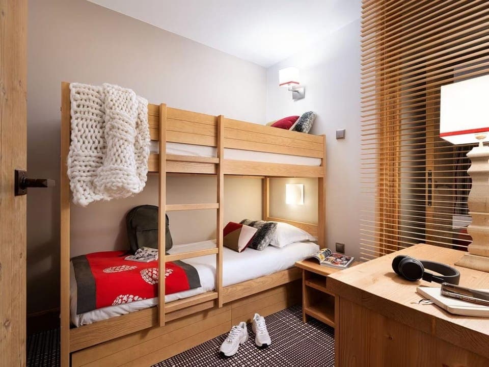 Bed, Photo of the whole room, Bedroom, bunk bed