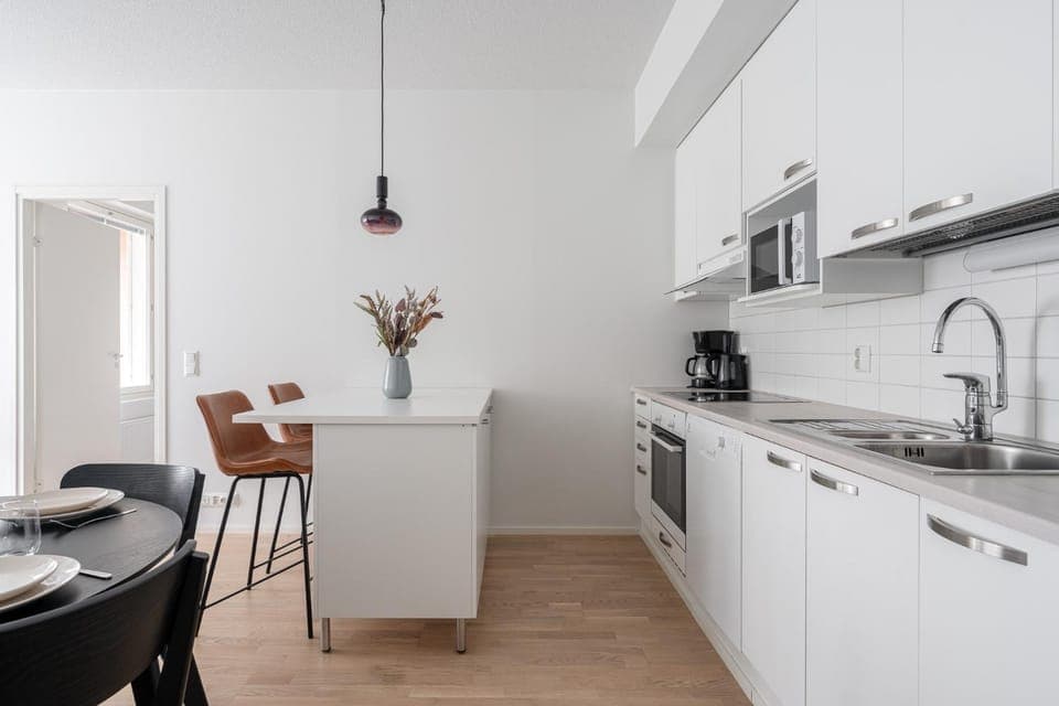 Kitchen or kitchenette, Dining area, pet friendly, stove