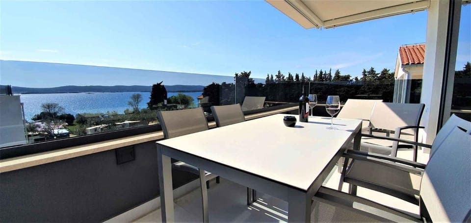 Garden, Balcony/Terrace, Sea view