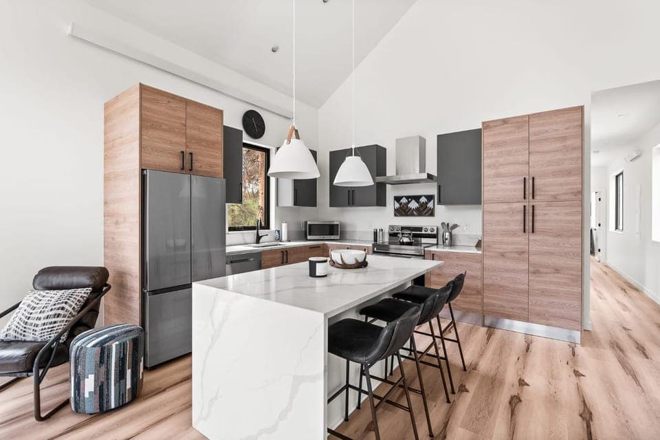Kitchen or kitchenette, oven, stove