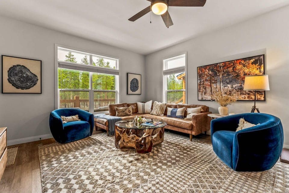Living room, Seating area