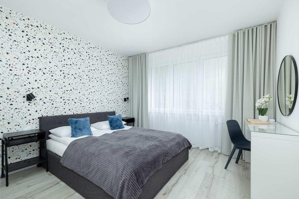 Bed, Photo of the whole room, Bedroom