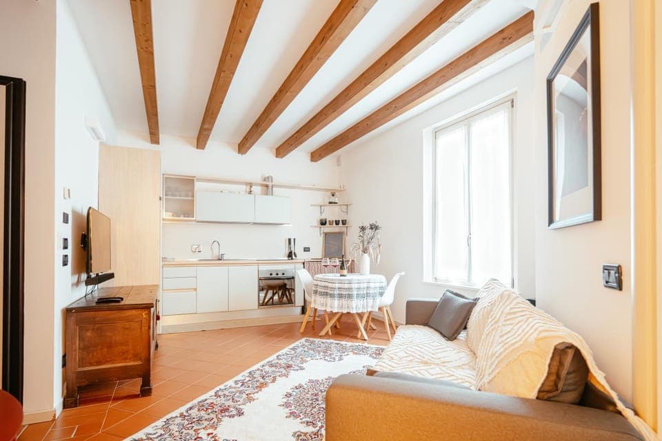 Kitchen or kitchenette, Living room