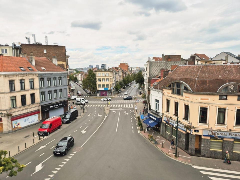 Property building, Neighbourhood, City view, Street view, Location