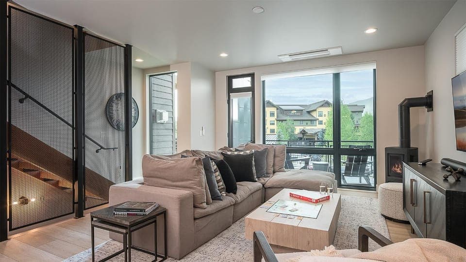 Balcony/Terrace, Living room, Seating area, fireplace
