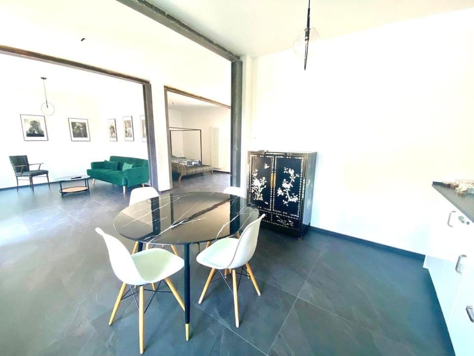 Living room, Dining area