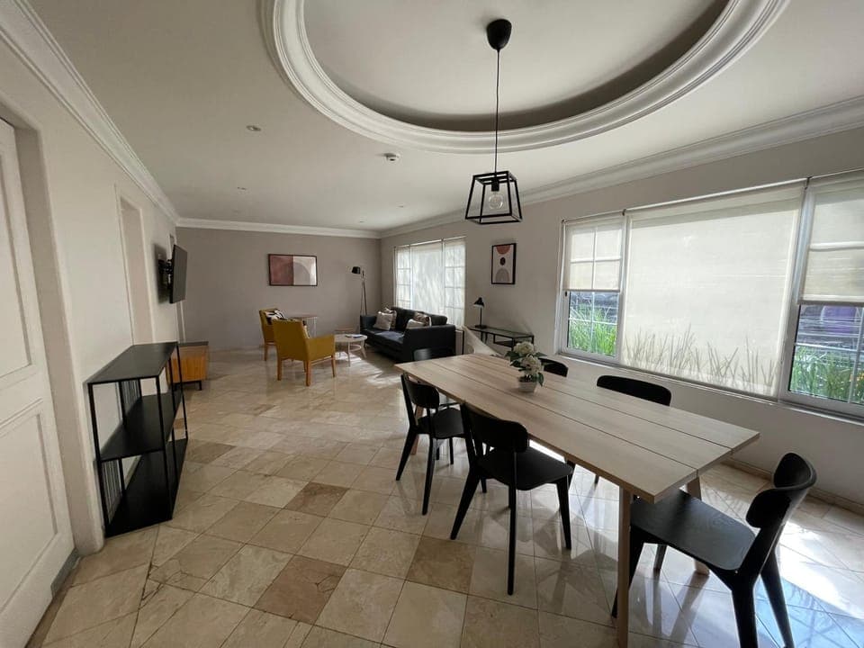 Living room, Dining area