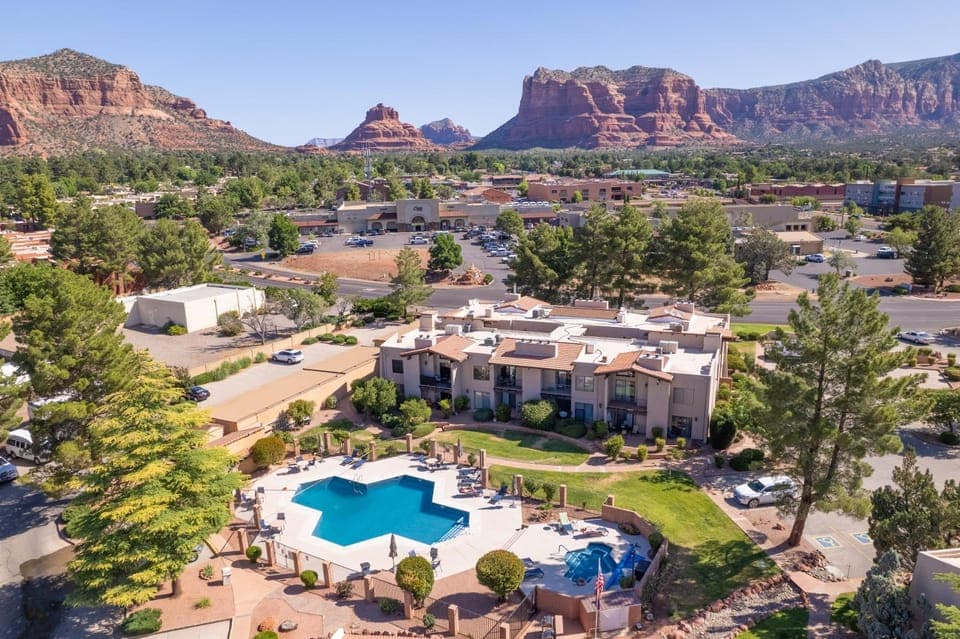 Bird's eye view, Hot Tub, Mountain view, Pool view, Swimming pool, Swimming pool