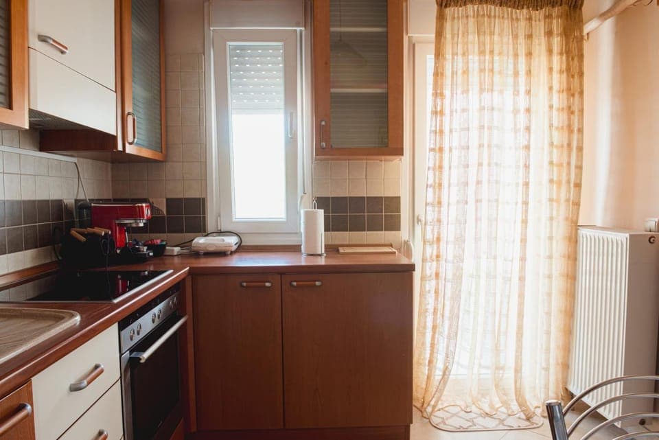 Kitchen or kitchenette, oven, stove