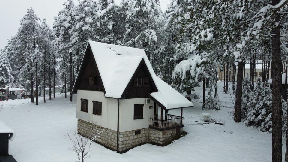 Property building, Winter