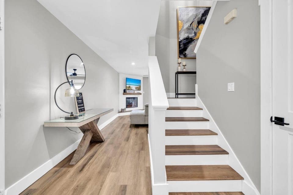 Destin Harbor Haven canal views, sleeps 8, pet friendly, near beach House in Destin