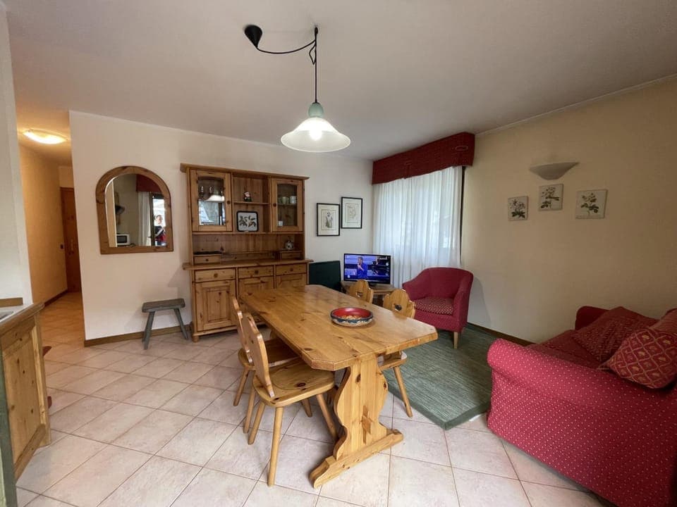 Communal lounge/ TV room, Living room