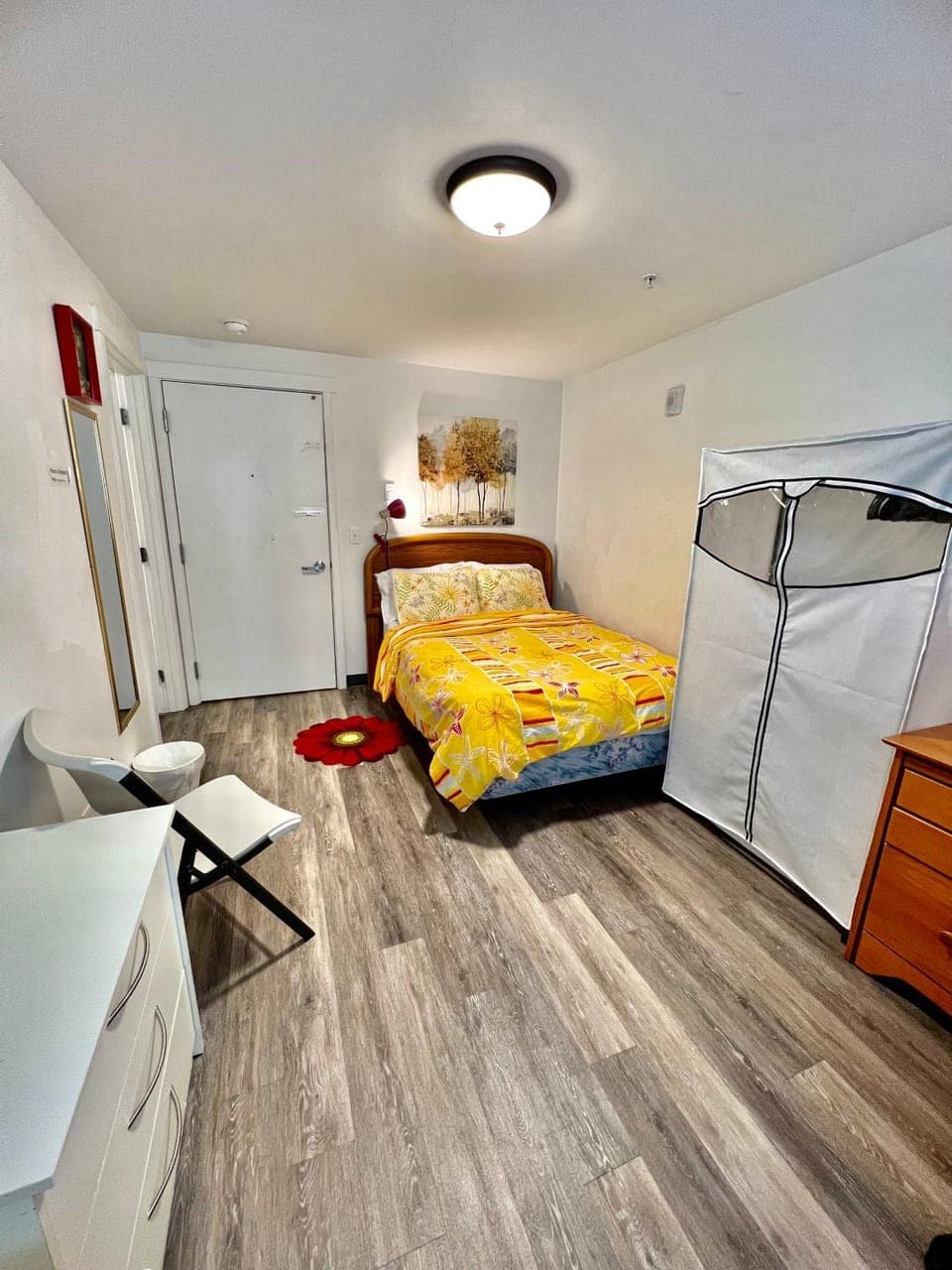 Bed, Kitchen or kitchenette, Photo of the whole room, Seating area, Bedroom, wardrobe