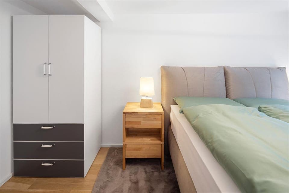 Bed, Photo of the whole room, Bedroom, safe, wardrobe