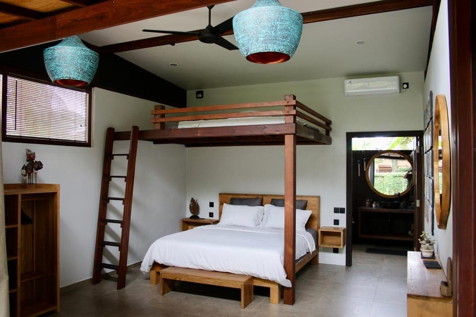 Photo of the whole room, Bedroom, bunk bed, air conditioner