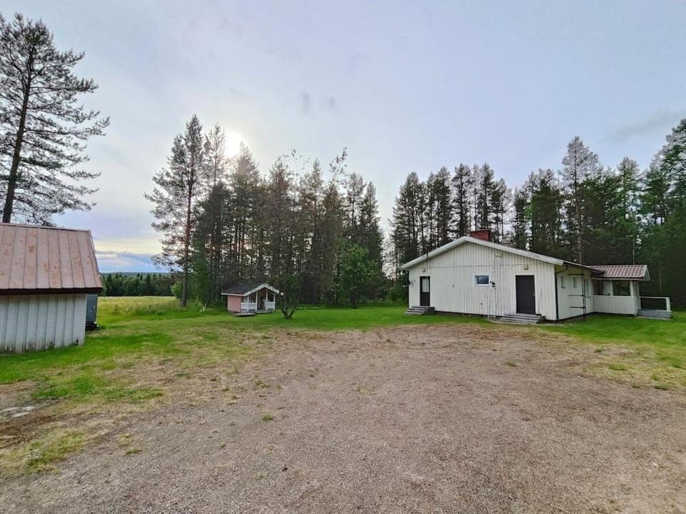 Property building, Spring, Day, Garden