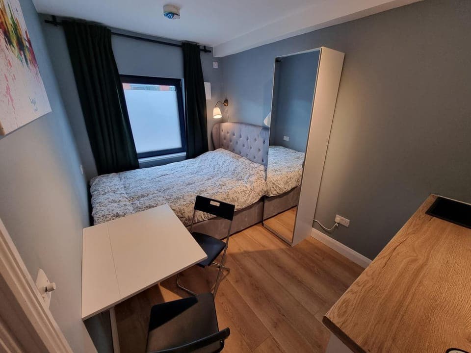 Bed, Photo of the whole room, Seating area, Bedroom, wardrobe