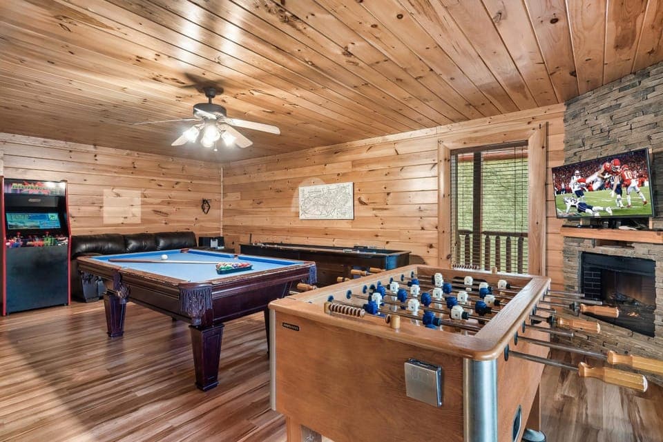 Spacious Mountain Cabin Perfect for Relaxing Cabin in Pigeon Forge