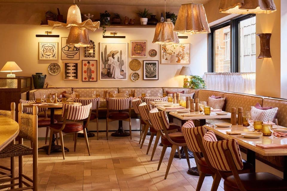 Restaurant/places to eat, Food and drinks, Food