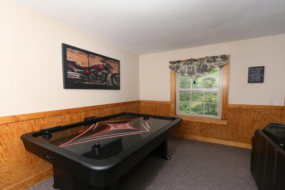 Unique Chalet for your memorable Mountain Getaway Chalet in Pigeon Forge